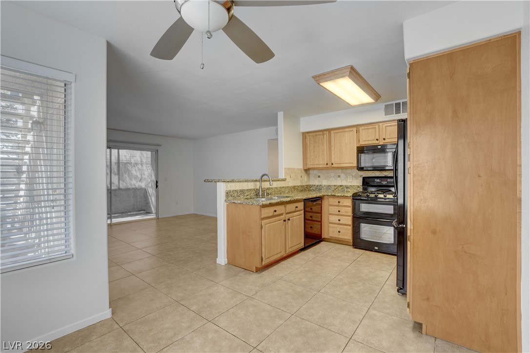 Photo 9 of 37, 5710 E Tropicana Avenue #1172