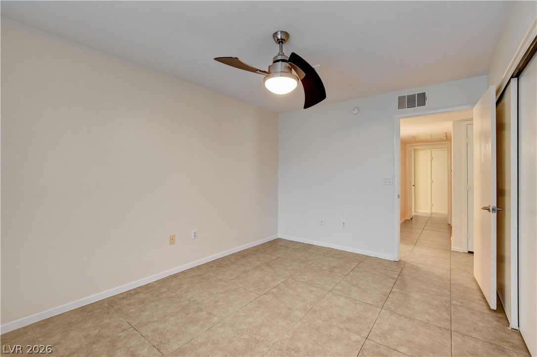 Photo 19 of 37, 5710 E Tropicana Avenue #1172