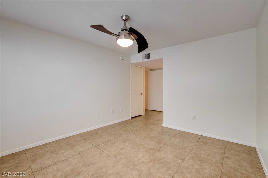 Photo 27 of 37, 5710 E Tropicana Avenue #1172
