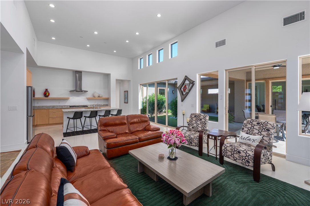 Photo 7 of 73, 6881 Wood Clover Court