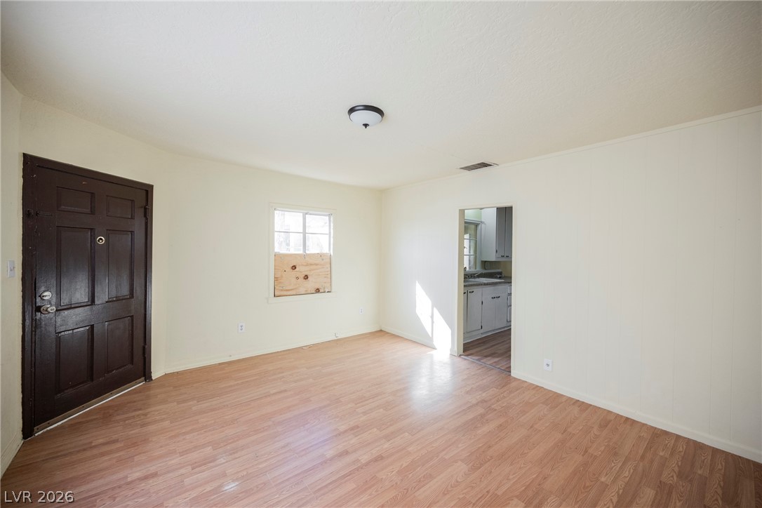 Photo 9 of 38, 203 N 13th Street
