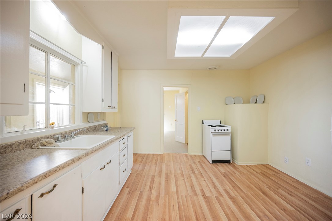 Photo 12 of 38, 203 N 13th Street