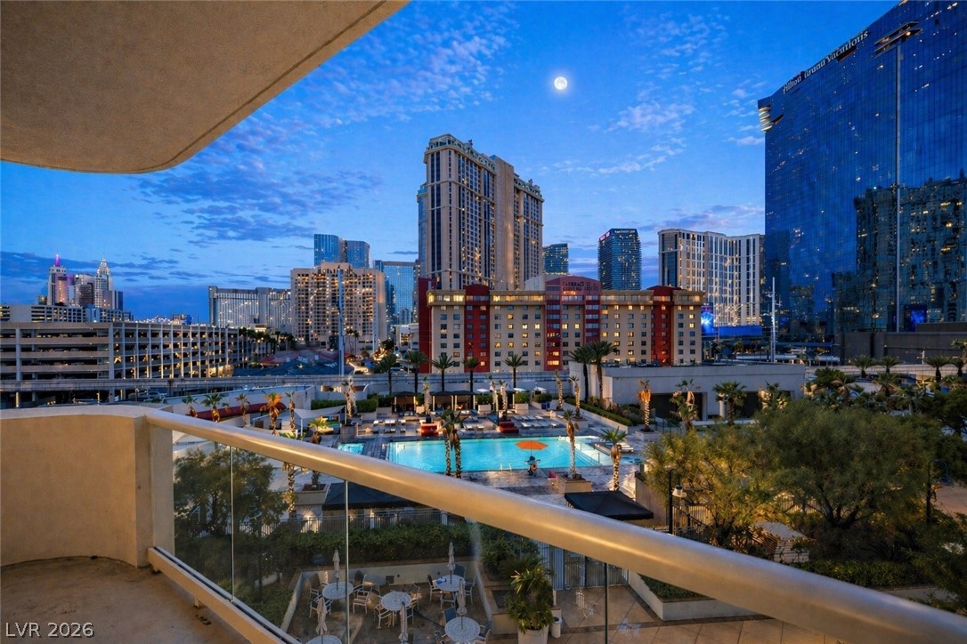 135 E HARMON Avenue #1017, Las Vegas
