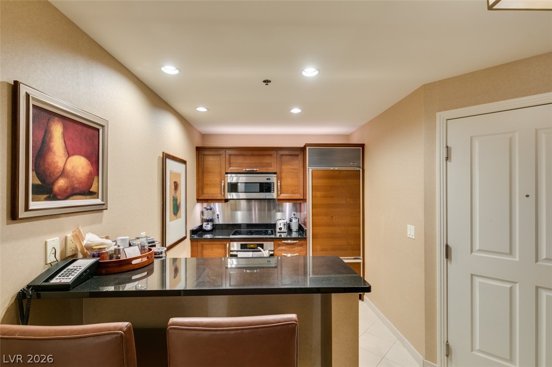 Photo 20 of 43, 125 E HARMON Avenue #2821
