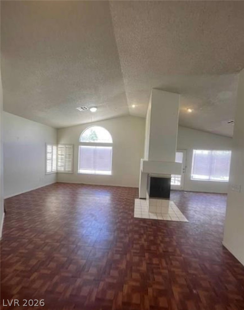 Photo 9 of 37, 9820 Cross Creek Way