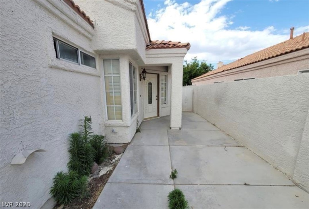 Photo 3 of 9820 Cross Creek Way