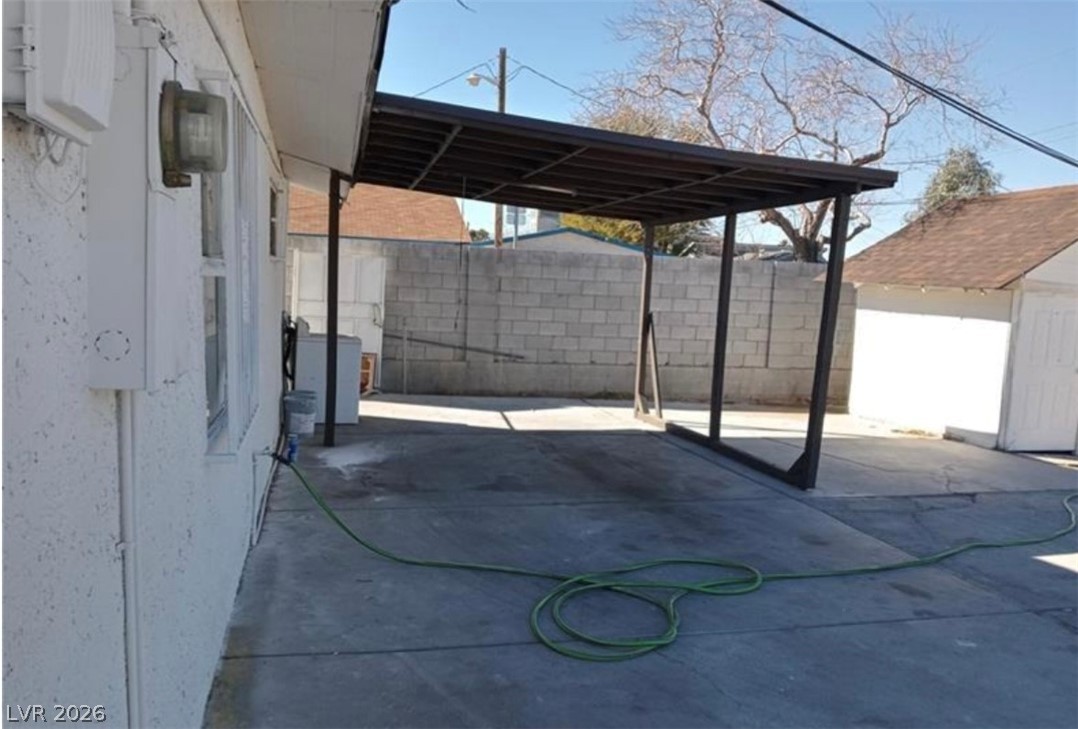 Photo 3 of 1316 Lawry Avenue