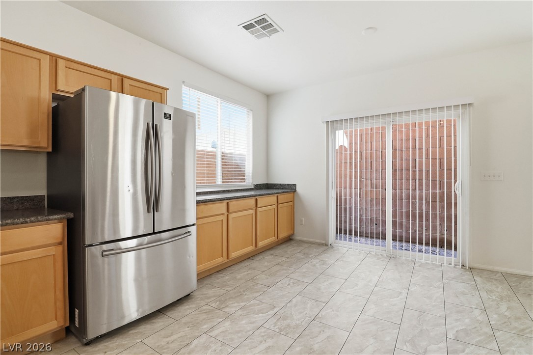 Photo 10 of 33, 7471 Nicklin Street