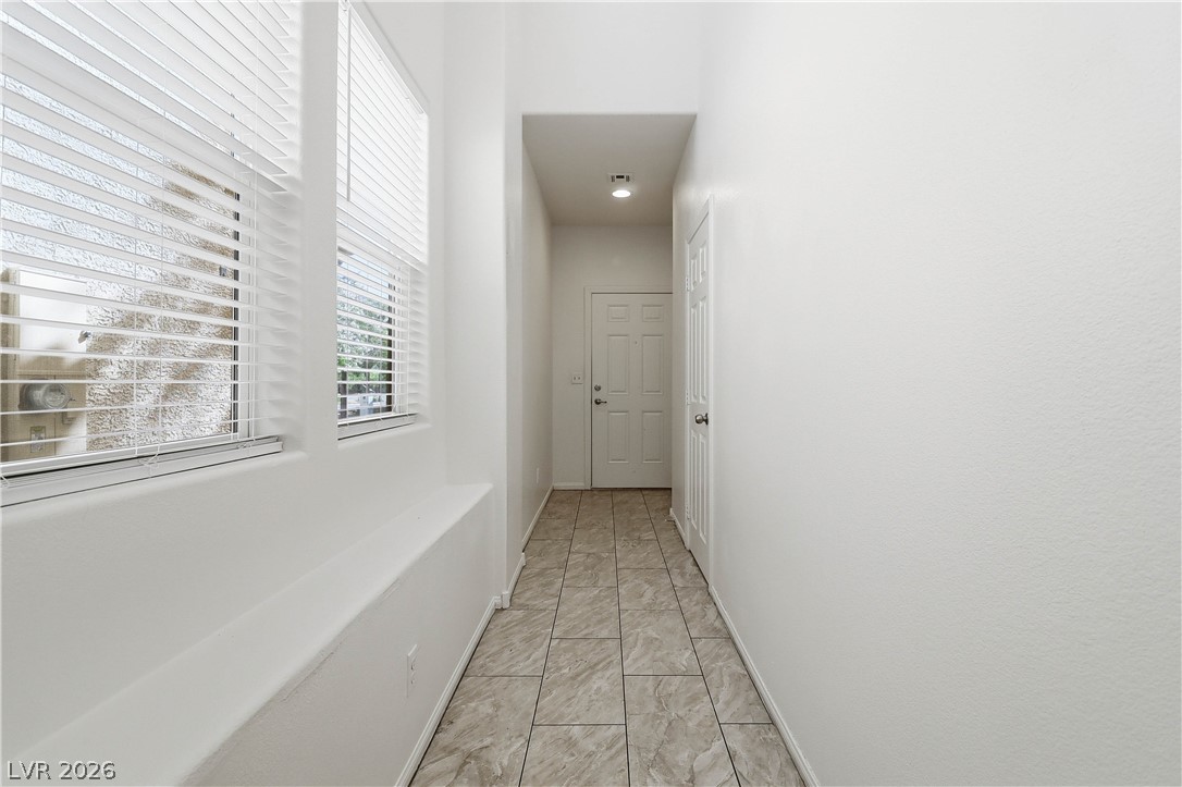Photo 18 of 33, 7471 Nicklin Street