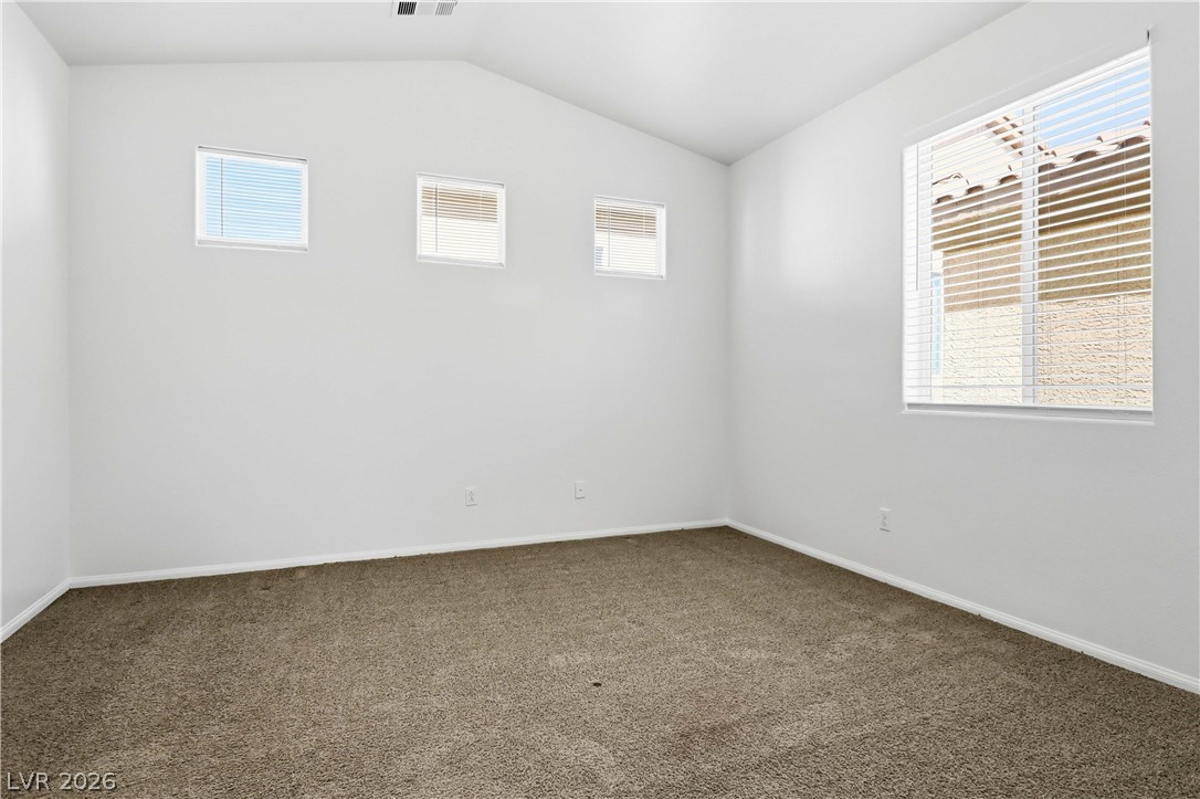 Photo 26 of 33, 7471 Nicklin Street