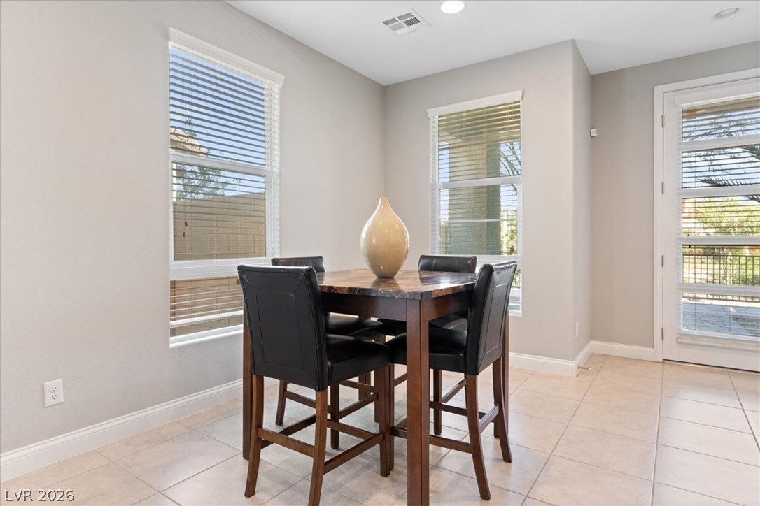 Photo 9 of 38, 40 Kimberlite Drive
