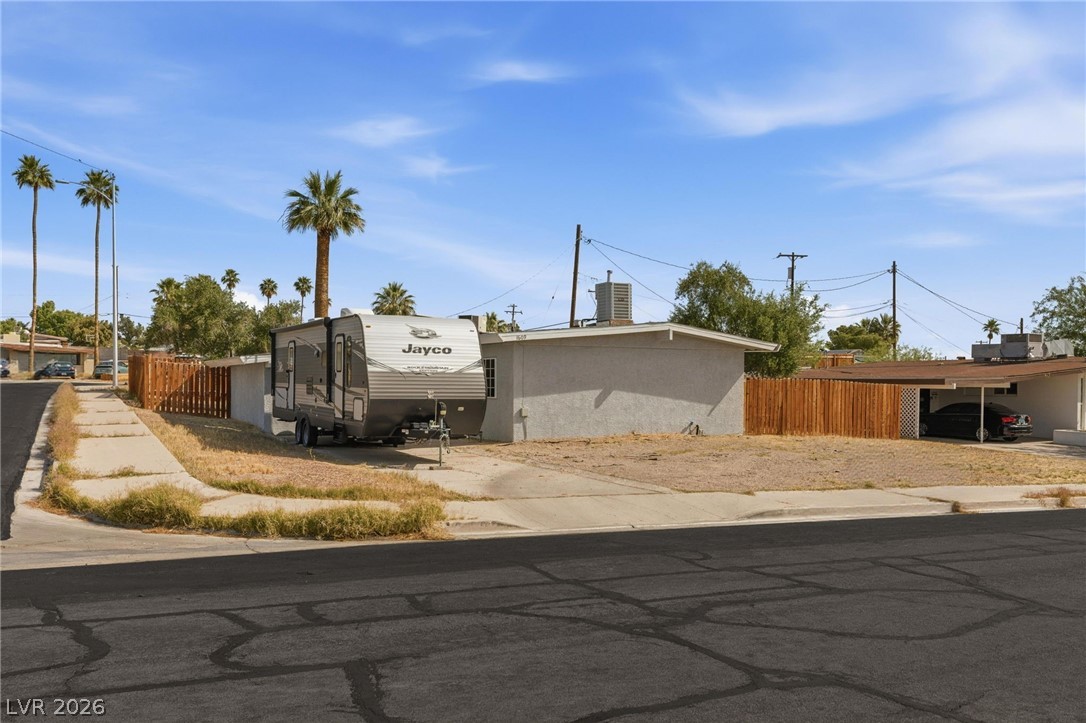 Photo 2 of 1609 San Pedro Avenue