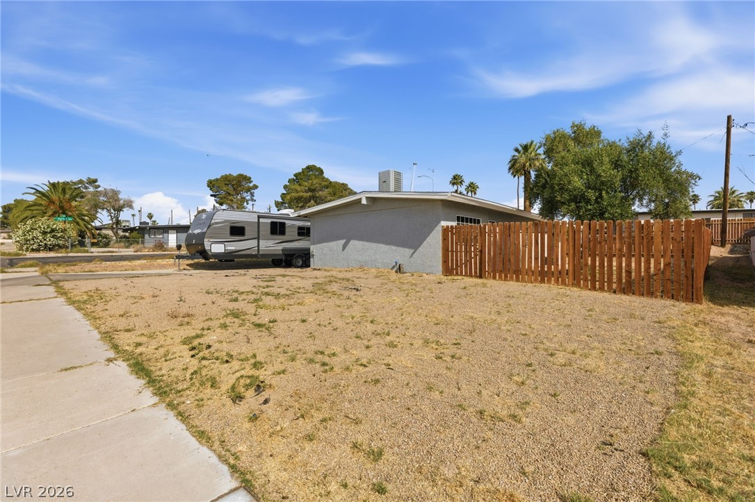 Photo 4 of 1609 San Pedro Avenue