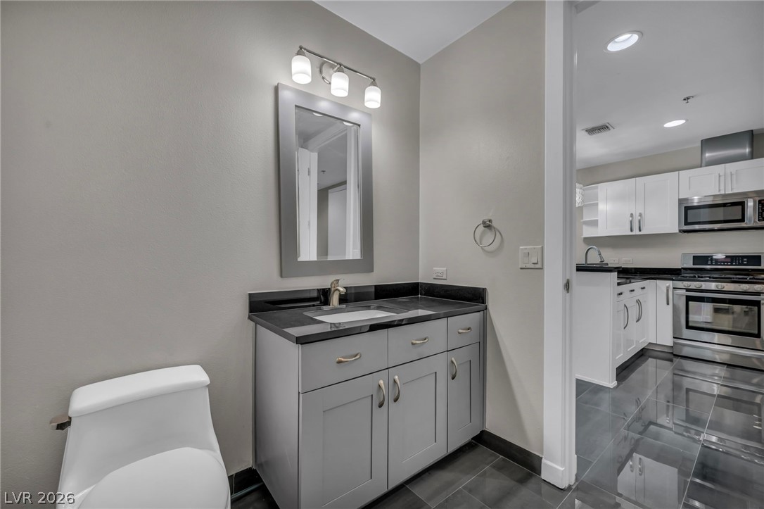 Photo 29 of 73, 4525 Dean Martin Drive #2903