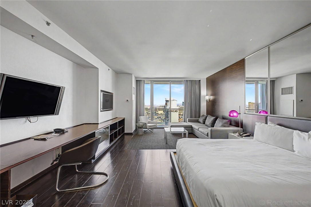 Photo 12 of 35, 4381 W Flamingo Road #36304