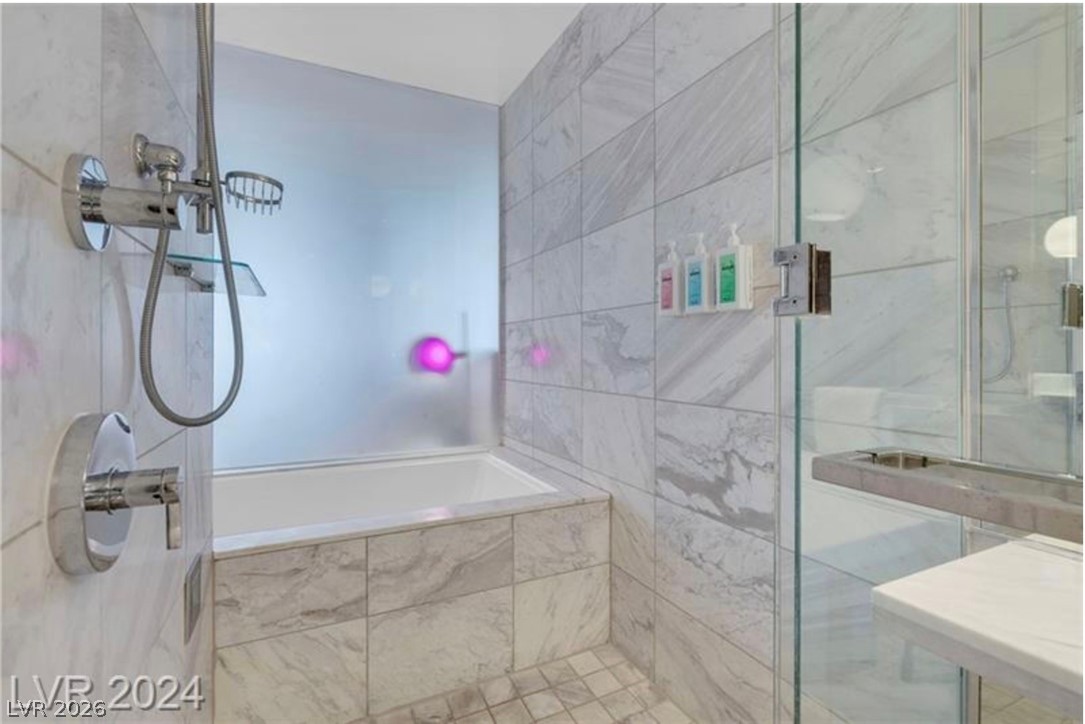 Photo 27 of 35, 4381 W Flamingo Road #36304