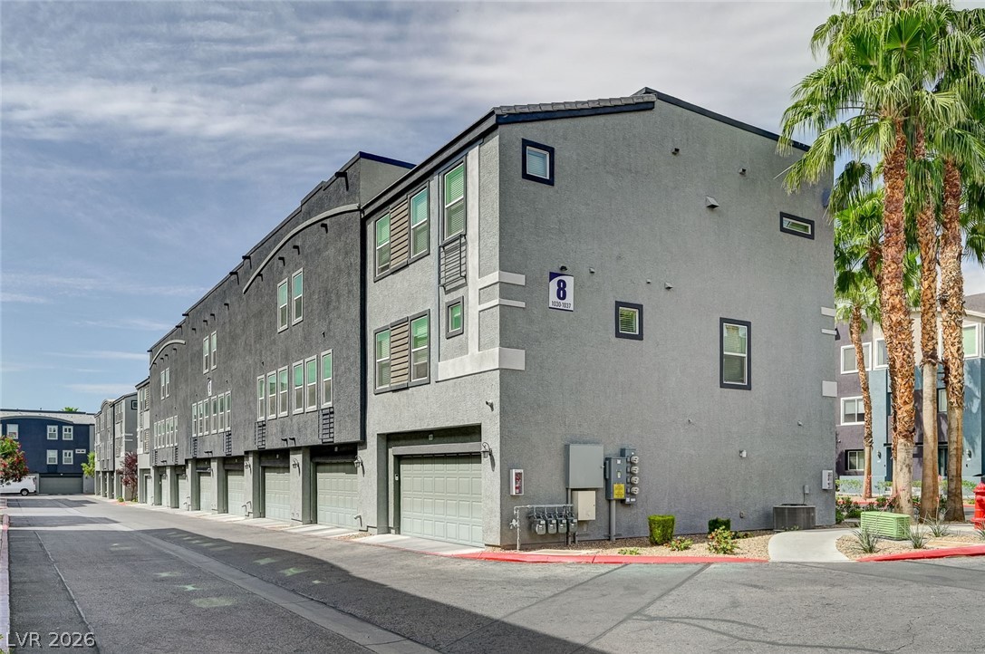 9050 W Tropicana Avenue #1032, Las Vegas 89147
