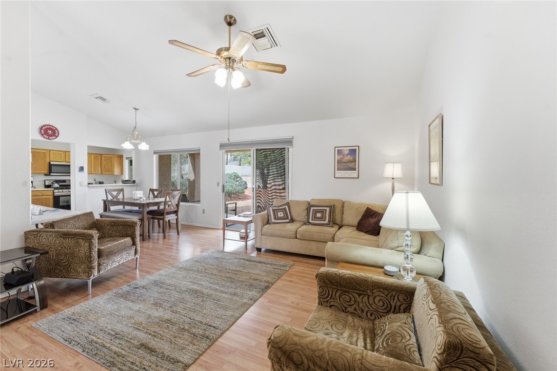 Photo 13 of 51, 2809 Tumble Creek Court