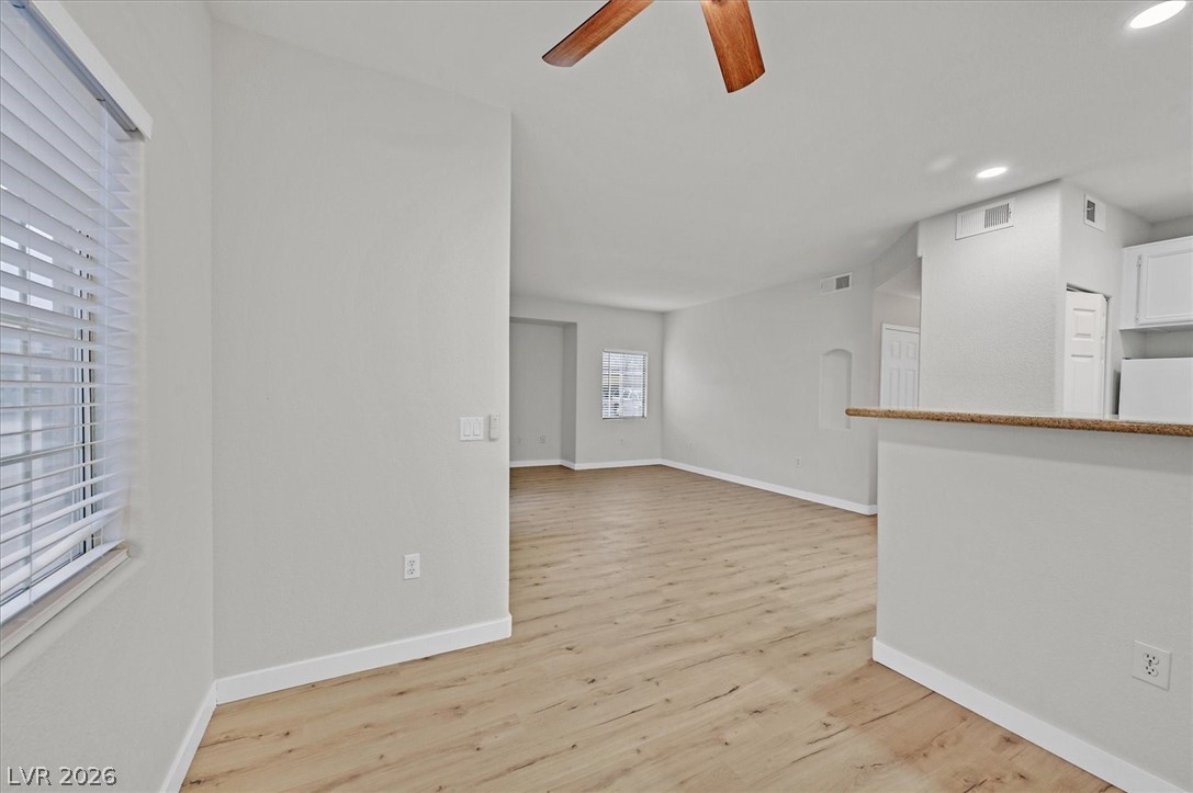 Photo 13 of 23, 3318 N Decatur Boulevard #1089