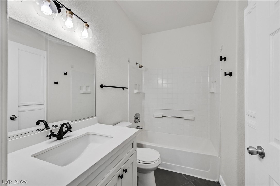 Photo 8 of 23, 3318 N Decatur Boulevard #1089