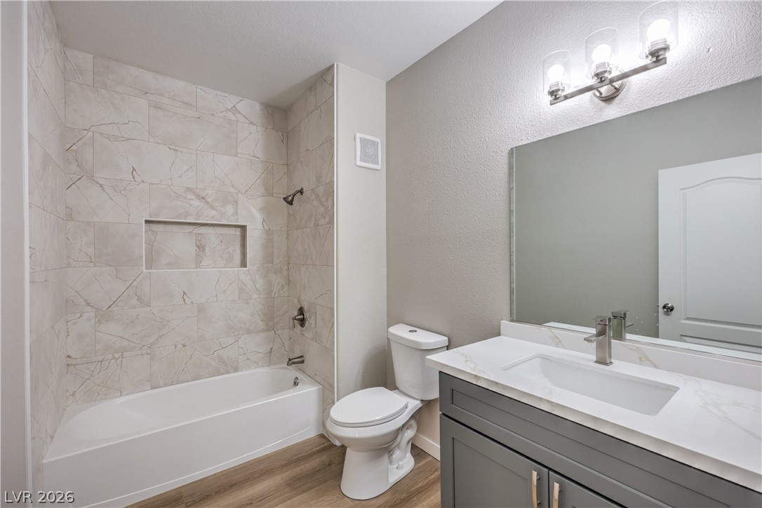 Photo 24 of 35, 1509 Blackcombe Street #204