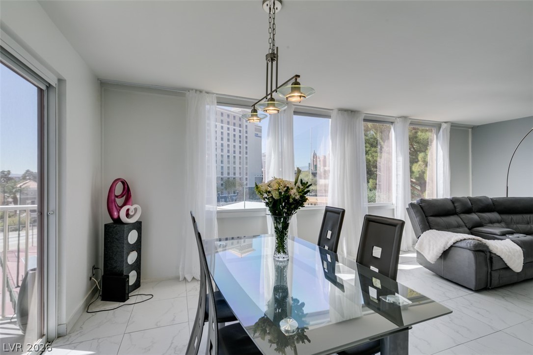 Photo 17 of 46, 205 E Harmon Avenue #511