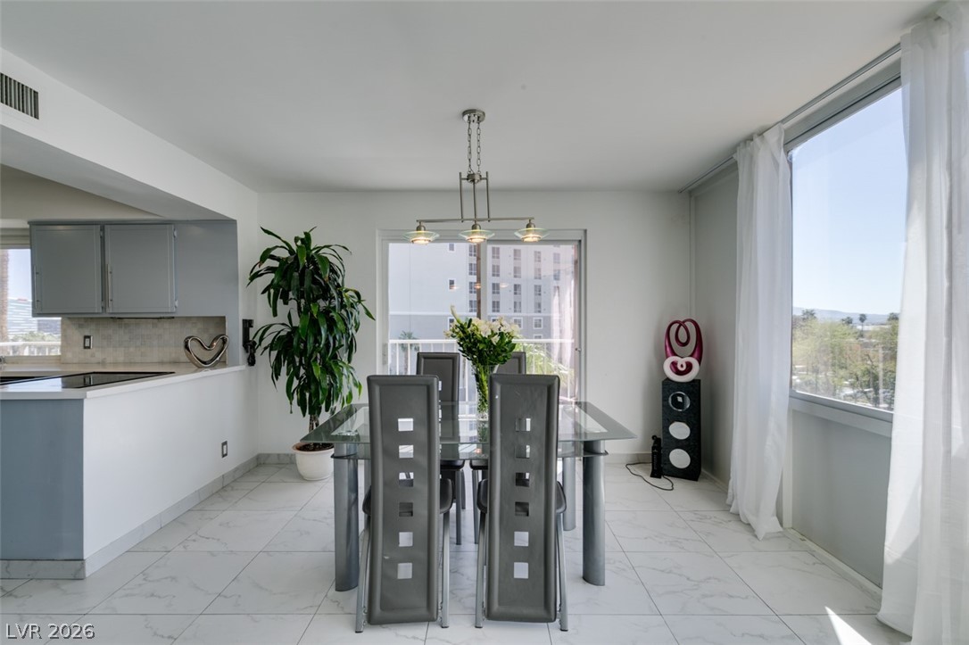 Photo 15 of 46, 205 E Harmon Avenue #511