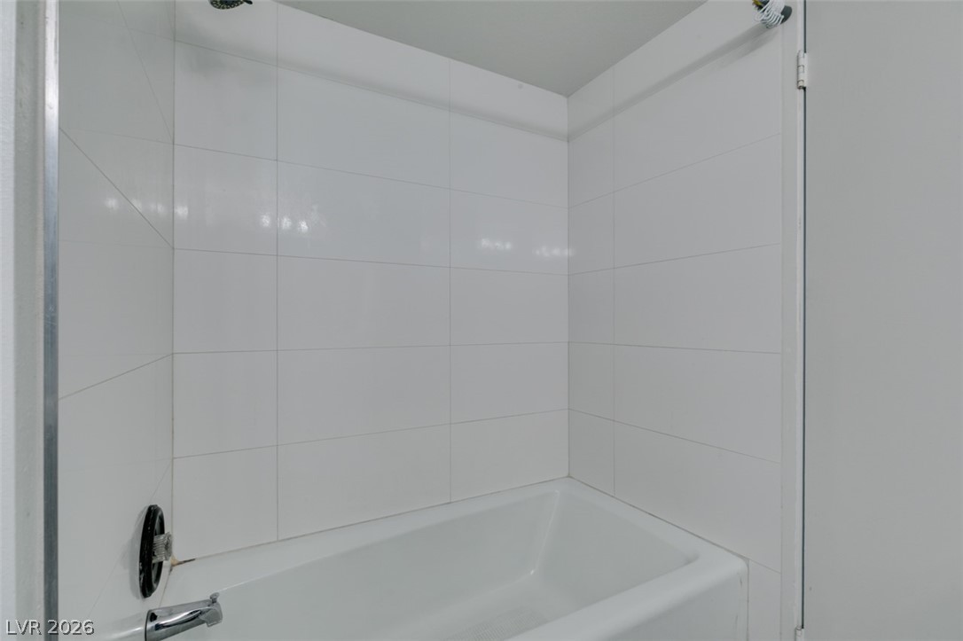 Photo 36 of 46, 205 E Harmon Avenue #511