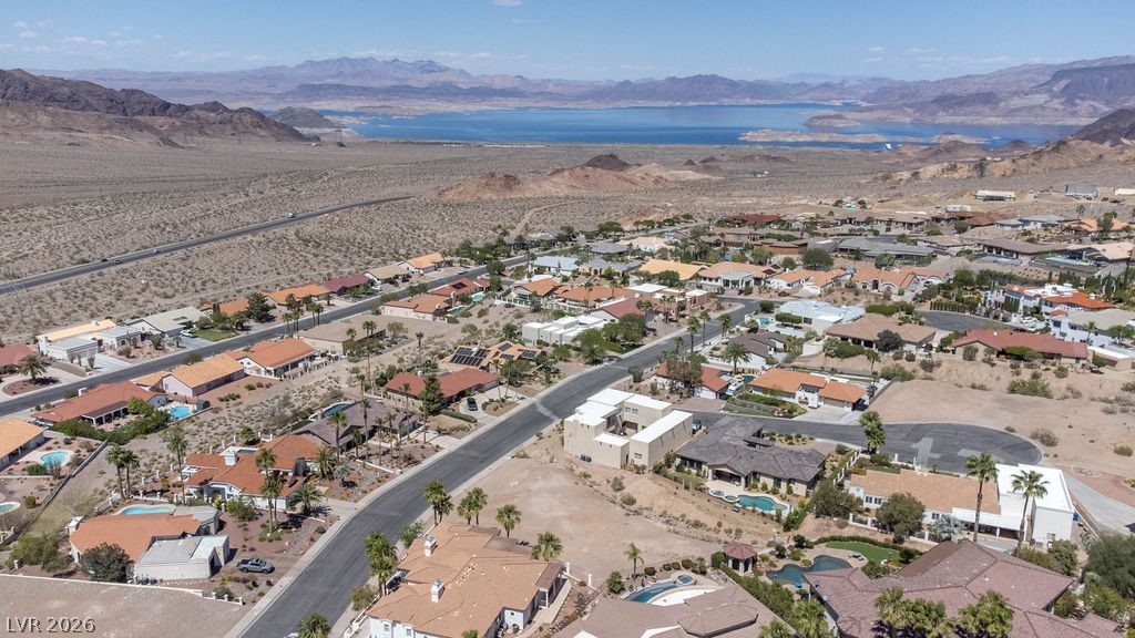 Photo 8 of 13, 929 Vista Lago Way