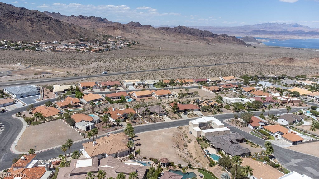 Photo 9 of 13, 929 Vista Lago Way
