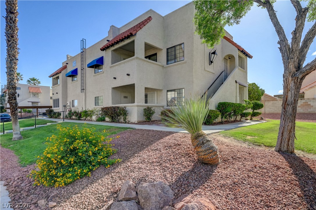 Photo 3 of 101 Luna Way #136