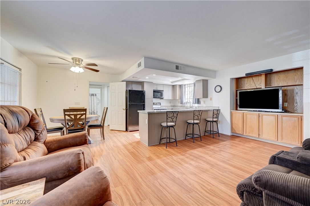 Photo 11 of 45, 101 Luna Way #136