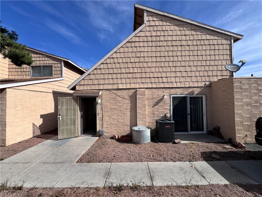 5245 Golden Lane, Las Vegas 89119