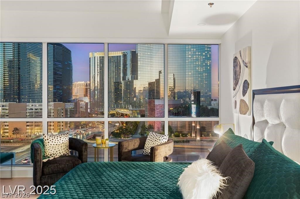 Photo 18 of 51, 4525 Dean Martin Drive #1007