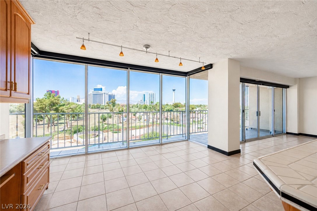 Photo 9 of 12, 3111 Bel Air Drive #6E