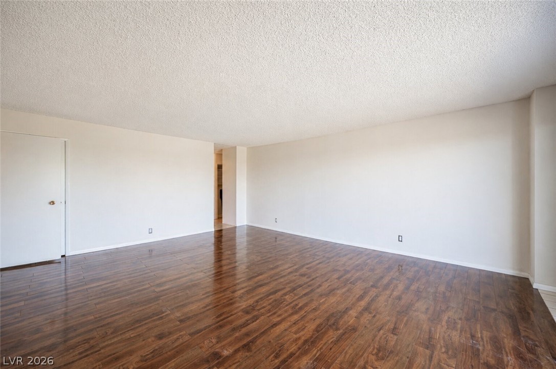 Photo 10 of 12, 3111 Bel Air Drive #6E