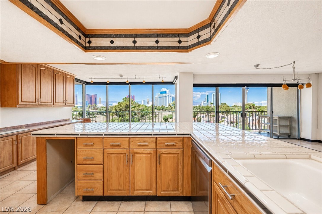 Photo 6 of 12, 3111 Bel Air Drive #6E