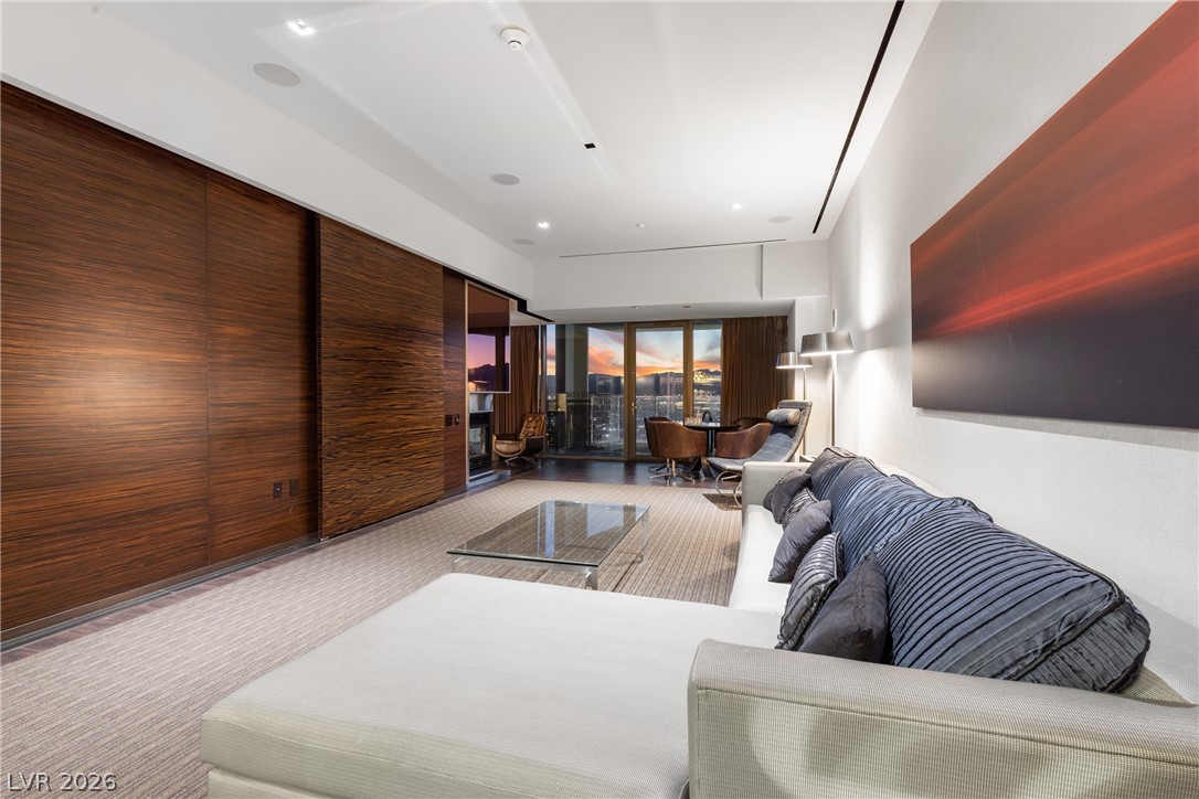 Photo 24 of 43, 4381 W Flamingo Road #5701
