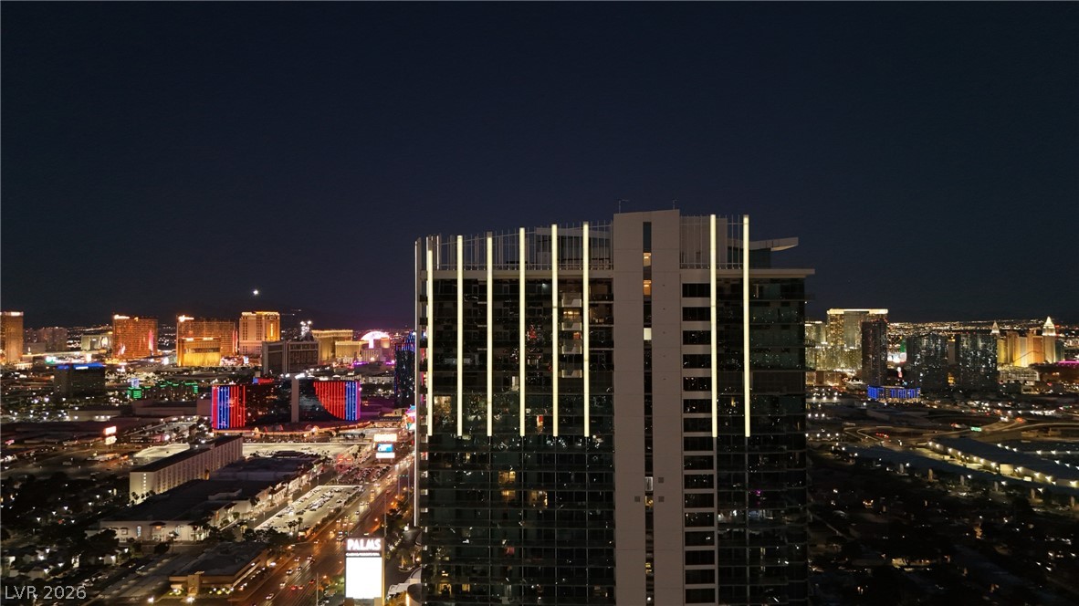Photo 40 of 43, 4381 W Flamingo Road #5701