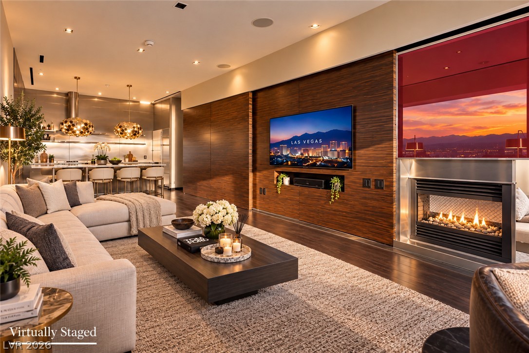 Photo 6 of 43, 4381 W Flamingo Road #5701