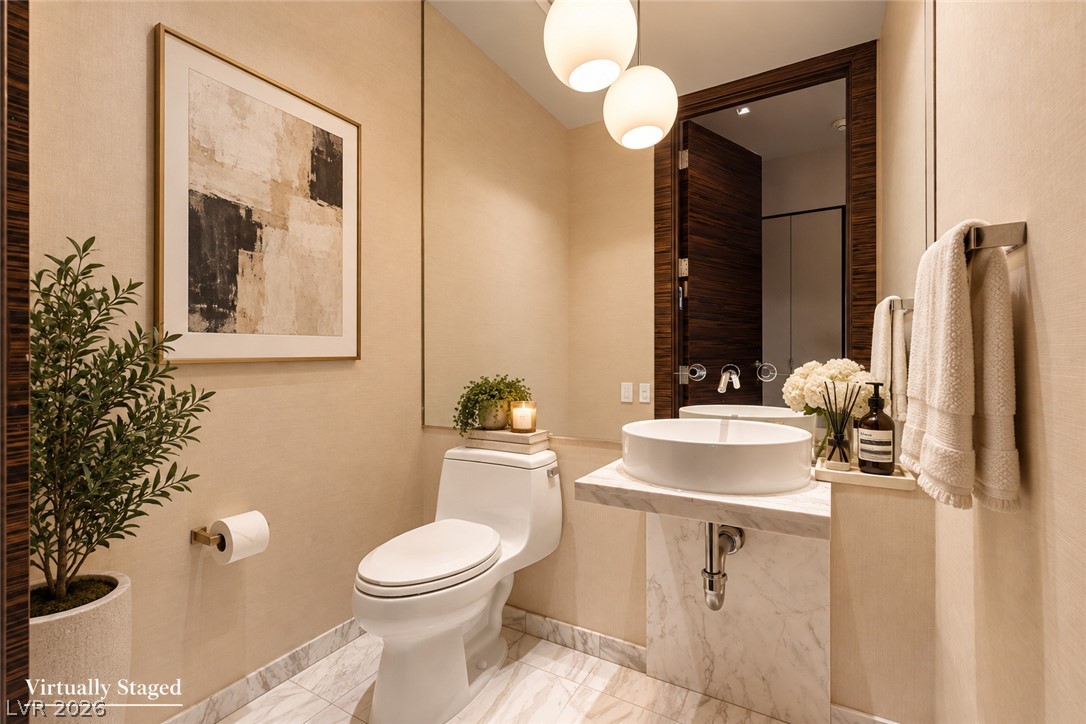 Photo 17 of 43, 4381 W Flamingo Road #5701