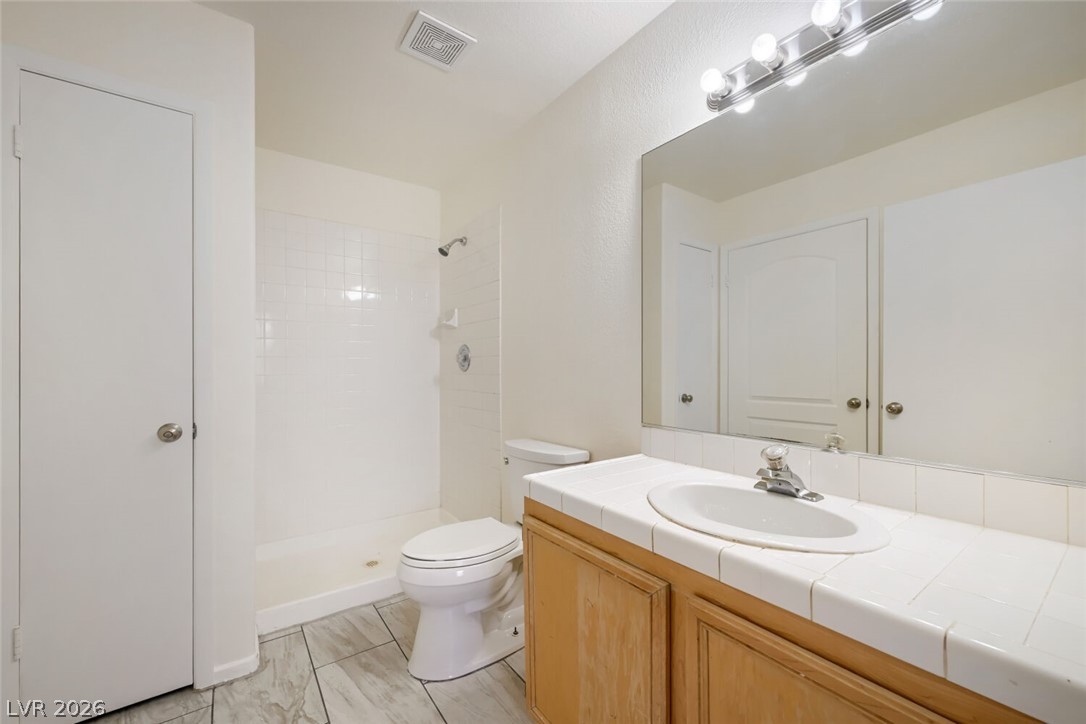 Photo 8 of 11, 2110 Los Feliz Street #1036