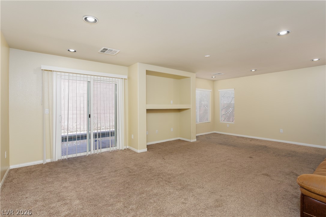 Photo 11 of 34, 8467 E BISMARK SAPPHIRE Street