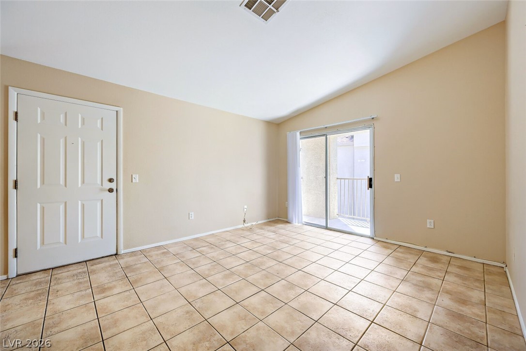 Photo 4 of 2110 Los Feliz Street #2054