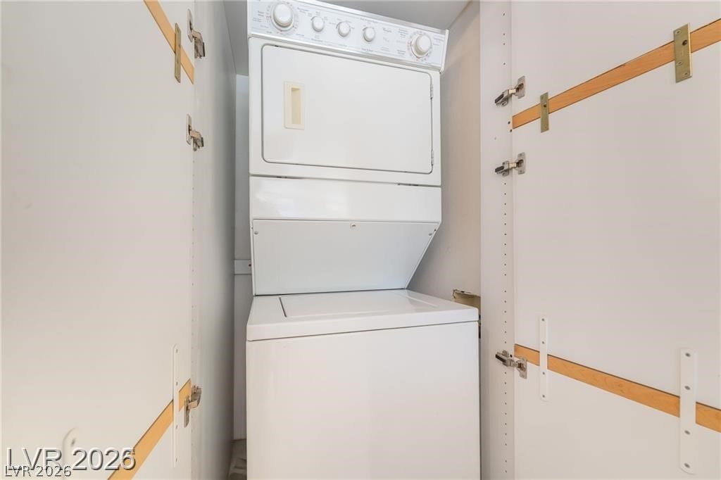 Photo 12 of 28, 205 E Harmon Avenue #409