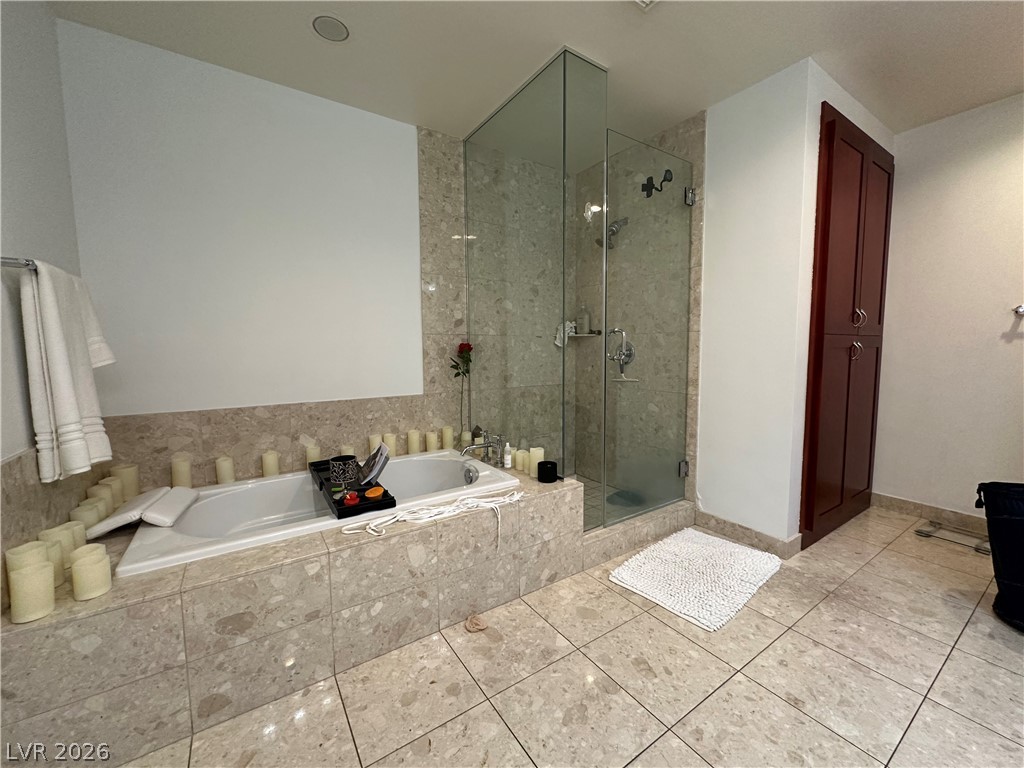 Photo 46 of 54, 4575 Dean Martin Drive #2907