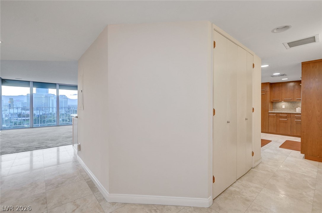 Photo 8 of 79, 3111 Bel Air Drive #20E