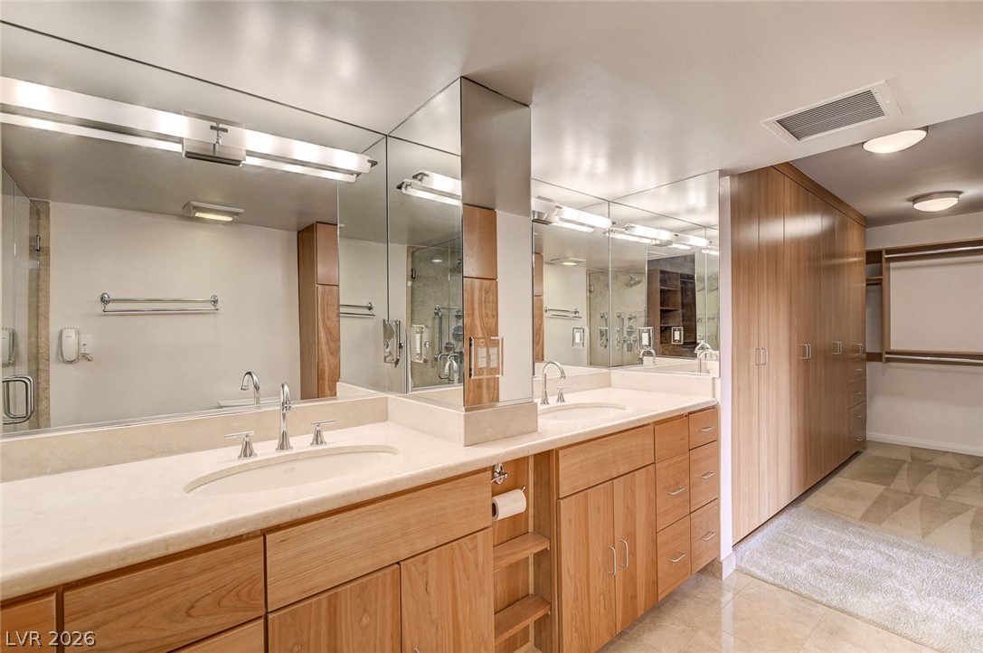 Photo 39 of 79, 3111 Bel Air Drive #20E