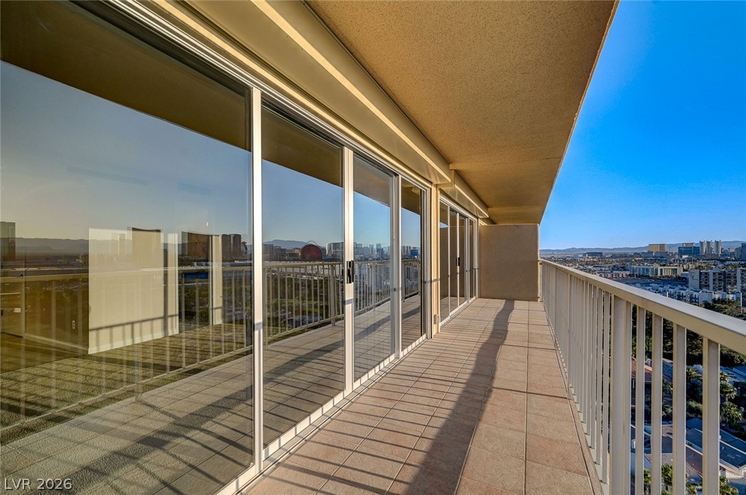 Photo 48 of 79, 3111 Bel Air Drive #20E