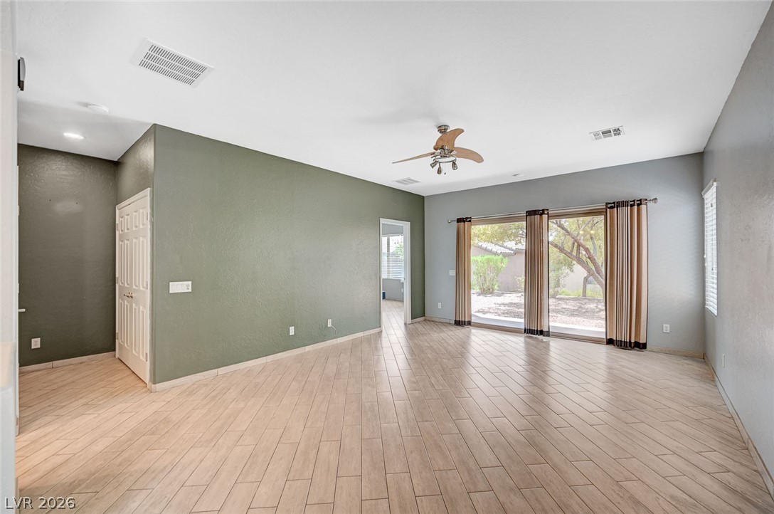Photo 3 of 5977 Falconer Avenue